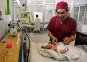 Cắt bỏ gần 2m ruột bị hoại tử để cứu sống bé sơ sinh