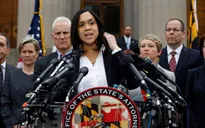 Tòa án Mỹ khởi tố 6 cảnh sát trong vụ trong vụ người da màu chết tại Baltimore