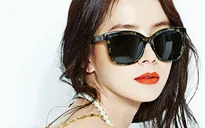 Song Ji Hyo khoe vẻ đẹp phóng khoáng