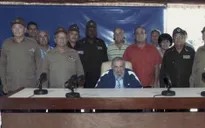 Lãnh tụ Fidel Castro gặp mặt quan chức quân đội tiêu biểu