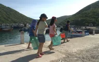 Bố ơi!Mình đi đâu thế?: Bo mắng Suti vì không biết nấu ăn