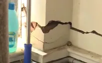 Nhà dân 'nứt toác' vì thi công đường tại TP.HCM