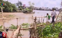 Nghịch lý đi cầu khỉ giữa trung tâm thành phố Cần Thơ