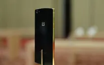 10.000 máy Bphone được giao, khách đua nhau thử camera