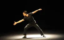 Nghệ sĩ Hoàng Tùng đưa chuyện bào thai lên sân khấu kịch câm