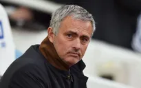 Chelsea phải đền bù bao nhiêu tiền nếu sa thải Mourinho?