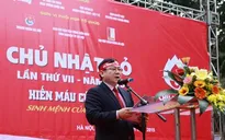 Hàng nghìn sinh viên, người dân tham gia Chủ nhật Đỏ