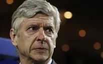 HLV Wenger "giương cờ trắng" với Chelsea