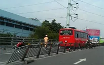 Tai nạn liên hoàn ở TP.HCM: Cháu bé 16 tháng tuổi đã tử vong