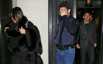 Fabregas "cáu tiết" vì bị soi mói chuyện cờ bạc