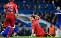 PSG đi tiếp kỳ diệu, HLV Laurent Blanc "cảm ơn" thẻ đỏ vô duyên của Ibrahimovic