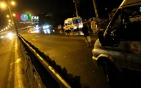 Mất mạng vì leo qua dải phân cách