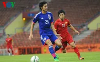 Pha solo ghi bàn mở tỉ số của Nakajima trận gặp O.Việt Nam