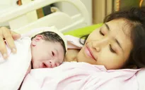 “Cái ôm đầu tiên” - chiến dịch chăm sóc thiết yếu cho trẻ sơ sinh