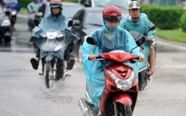 Hà Nội tiếp tục có mưa dông, ven biển Trung Bộ nắng nóng