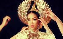 Cận cảnh chiếc mấn mạ vàng của Phạm Hương tại Hoa hậu Hoàn vũ 2015
