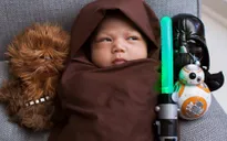 Ông chủ Facebook đăng ảnh con gái, ăn theo sự kiện Star Wars