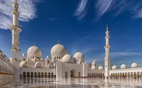 Choáng ngợp trước đại thánh đường lộng lẫy ở Abu Dhabi