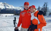 Michael Schumacher khóc khi nghe thấy tiếng người thân