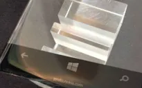 Microsoft đang phát triển smartphone màn hình cong?
