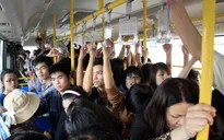 Gắn camera chống móc túi và quấy rối trên xe bus ở TP.HCM