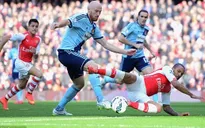 Thắng nhàn derby London, Arsenal xây chắc ngôi thứ 3