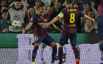 Tình huống Iniesta "làm xiếc" trước khung thành PSG