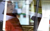 Thái Lan: Quốc vương xuất viện, người dân xuống đường ăn mừng