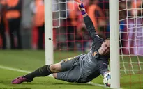 Stegen "phá bĩnh" bàn thắng của Lewandowski bằng pha cứu thua xuất thần