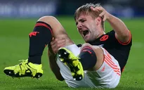 Cận cảnh chấn thương "rợn người" của Luke Shaw