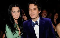 Katy Perry bí mật đính hôn lần 2 với John Mayer?