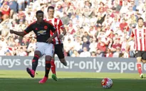 Beckham bất ngờ khen Martial "đáng đồng tiền"