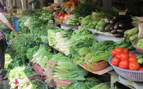 Nắng nóng, giá rau xanh tăng mạnh