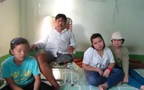 Bé 12 tuổi nuôi mẹ ung thư, cha suy thận mãn, chị gái bị bệnh Down