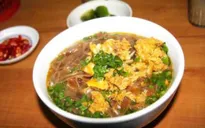 Mùa hè, bánh đa cua lôi kéo thực khách về Hải Phòng