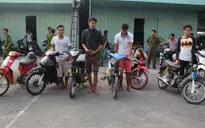 Tây Ninh: Bắt nhóm “quái xế” đêm khuya
