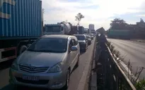Hải Dương: Xe máy va chạm xe container, 2 vợ chồng thiệt mạng