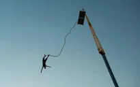 Khách du lịch thiệt mạng khi chơi nhảy Bungee tại Tây Ban Nha