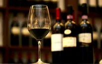 Italy vượt Pháp thành nước sản xuất rượu nhiều nhất thế giới