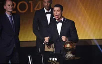 Giành bóng vàng, C.Ronaldo được siêu cò Mendes "tâng lên mây"