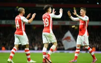 Arsenal 2-1 Leicester City: Thắng sát nút, Pháo thủ “bắn” Man Utd khỏi Top 4