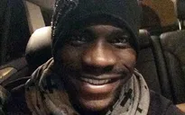 Balotelli sung sướng sau bàn thắng đầu tiên tại NHA cho Liverpool