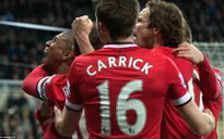 Newcastle 0-1 Man Utd: Chích chòe tặng quà phút 89