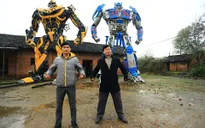 Chiêm ngưỡng các robot Transformers của hai cha con nông dân Trung Quốc