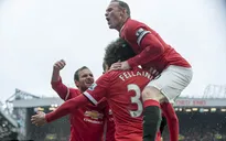Smalling kết liễu Man City với pha không chiến dũng mãnh