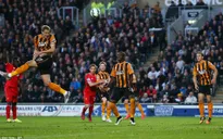 Bại trận trước Hull, Liverpool khó dự Champions League mùa sau