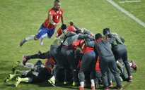 Copa America 2015: Tội đồ Cavani biến Uruguay thành cựu vương