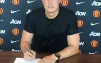 Vồ hụt David Luiz, Chelsea quay sang "gạ gẫm" Phil Jones