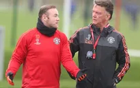 Man Utd họp khẩn: Rooney đòi Van Gaal từ bỏ lối chơi nhàm chán