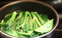 Mẹo xào rau xanh mướt, giòn giòn